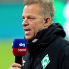 Bundesliga, si è dimesso il tecnico del Werder Brema dopo le accuse sul Green pass falso