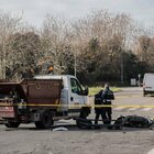 Roma, in scooter contro camioncino Ama: morto motociclista. L'incidente in piazza della stazione Prenestina