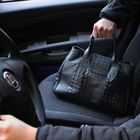 La nuova tecnica dei ladri: falsi incidenti per fermare gli automobilisti e rubare
