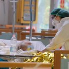 Coronavirus, lontane da casa per non infettare nessuno: tsunami in famiglia per il 70% delle operatrici sanitarie