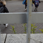 Riapertura scuole a Napoli, tornano in classe i bambini più piccoli: «Adottate tutte le misure di sicurezza»