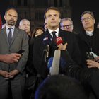 Macron: «Ricostruzione in 5 anni»