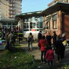 Milano, calcinacci sui bambini dell'asilo (Fotogramma)