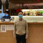 Il titolare del ristorante cinese: «Mi sono vaccinato in Cina lì ora il virus non esiste più»