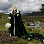 Regina Elisabetta II compie 94 anni: ecco i meme più divertenti