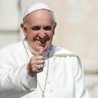 Papa Francesco, l'autobiografia: «In Vaticano qualcuno aspettava la mia morte. In seminario ebbi una piccola sbandata per una ragazza»