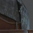 Bufera di vento a Roma: danni al tetto dell'Auditorium