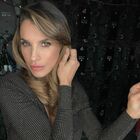 Elisabetta Canalis, sexy su Instagram: «Ma come fai? Non sei umana». Il botta e risposta con Elettra Lamborghini