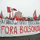 Bolsonaro ad Anguillara Veneta per la cittadinanza onoraria, proteste e striscioni: e il presidente del Brasile "dribbla" il sit-in