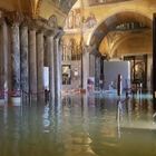 Venezia, acqua alta nella Basilica di San Marco: danni a pavimento e mosaico