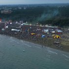 Jovanotti porta in spiaggia la sua Woodstock