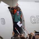 â¢ I profughi in partenza dall'aeroporto di Ciampino