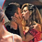 Belen Rodriguez e Antonino Spinalbese innamorati, eccoli mentre si baciano