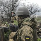 La Gran Bretagna fa sul serio: invia armi e addestra i soldati ucraini