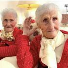 Gemelle e centenarie: Maria e Cecca compiono 100 anni. Il post della festa è virale