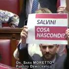 «Salvini cosa nascondi?» la protesta del PD in aula durante il Question Time