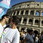 Roma Pride, la Regione Lazio revoca il patrocinio: «Nessun sostegno a chi promuove l'utero in affitto»