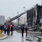 Aereo da turismo cade su edificio nel Milanese: 8 morti tra cui un bambino
