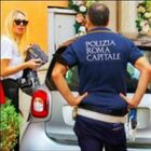 Ilary Blasi e il retroscena sul video dei Rolex, dopo lo sfottò a Totti ha preso la multa: le foto su Chi