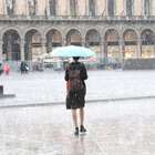 Milano, pioggia e grandine: allagamenti in città (Newpress)
