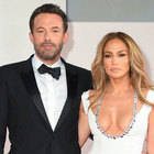 Jennifer Lopez e Ben Affleck sempre più innamorati: i teneri scatti dei paparazzi incantano i fan