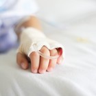 Sudafrica, bambina di 2 anni violentata in ospedale: era ricoverata in reparto Covid