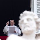 Migranti, Papa Francesco: «Auspico corridoi umanitari estesi e concertati»