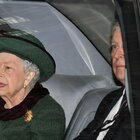Royal Family, la regina partecipa alla messa in memoria di Filippo
