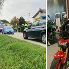 Emanuele morto nell'incidente in moto: l'ultima carezza del papà sul luogo dello schianto