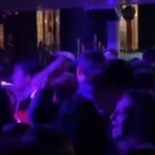 Discoteca abusiva nel bar, in 200 a ballare alla festa senza mascherine: multe da 400 euro