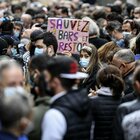 Covid, Marsiglia: protesta contro le nuove restrizioni: «No multe a bar e ristoranti aperti»