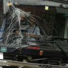 Roma, furgone contro bus Atac: feriti i conducenti, uno è grave
