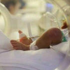 Ostetrica sbaglia durante il travaglio, il neonato riporta danni permanenti: maxirisarcimento da 500mila euro