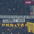 Roma, striscione in Curva Sud contro Zaniolo: «Indossare la maglia vuol dire onorarla, baciarla significa non tradirla»