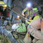 Speleologa ferita recuperata da quota meno 120 metri nella grotta più profonda della Puglia Video live Mappa