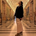 Rosalia in vacanza a Roma, la carbonara in centro e la visita ai Musei Vaticani: «Sei bellissima»