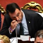 Governo, l'imam contro Salvini: «Sbaglia a baciare il rosario»