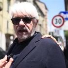 Paolo Tenna, a Torino i funerali del manager cinematografico: commossi Ricky Tognazzi e Simona Izzo