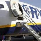 Ryanair cancella 600 voli, caos negli aeroporti: ecco cosa sta succedendo