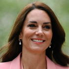 Kate Middleton, «l'azienda di famiglia ha lasciato 3 milioni di euro di debiti». Imbarazzo per la principessa