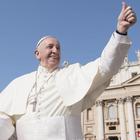 Papa Francesco "sponsor" del mare pugliese: «Mai visto uno più bello»