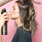 La "vecchia" lacca per capelli Made in Italy torna di moda negli Stati Uniti La "vecchia" lacca per capelli Made in Italy torna di moda negli Stati Uniti