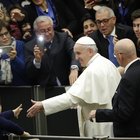 Preti pedofili, via al summit in Vaticano. Il Papa: ascoltiamo il grido delle piccole vittime