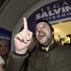 Salvini sicuro, vuole fare il premier. Bossi: "Tratti con Pd e sinistra, il M5S è un salto nel vuoto"