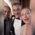 Giorgia Meloni, video di auguri alla coppia di sposi durante le vacanze in Puglia: «Congratulazioni»