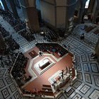 Franco Zeffirelli, mille al Duomo di Firenze per l'ultimo saluto al regista