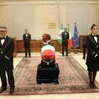 Giorgio Napolitano, il ricordo del figlio Giulio e la nipote Sofia ai funerali laici