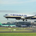 Ryanair rifiuta l'imbarco a una sedicenne malata di tumore