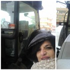 • Ostetrica sfida la neve e va al lavoro col trattore - Guarda