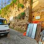 immagine Napoli, al via i lavori di manutenzione al muro di tufo in Salita Moiariello